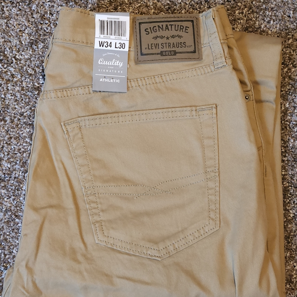 Men's Levi Strauss Athletic Khaki Pants, NWT, Size W34 L30